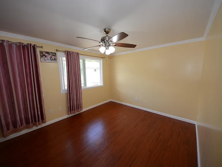 1517 Palolo Ave — Photo 3