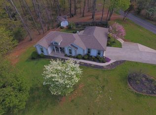 25 Middle Valley Rd, Hardy, VA 24101