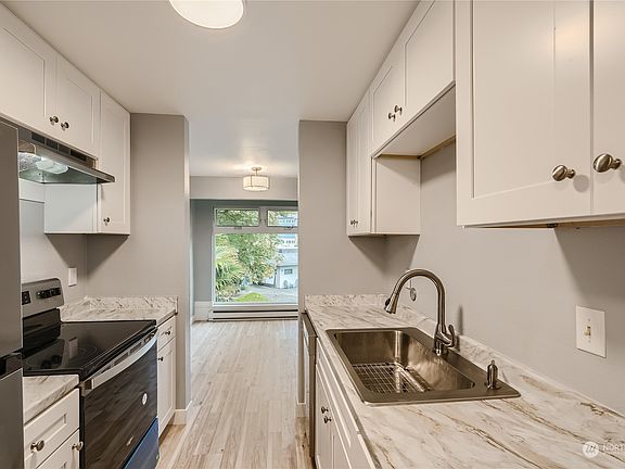 4th image of 15144 65th Avenue S #418