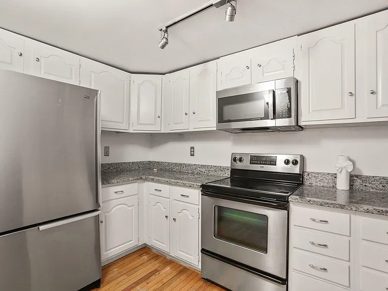 1236 Eton Ct NW #1236 — Photo 4