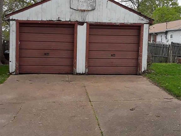 3rd image of 625 Boenecke Ct