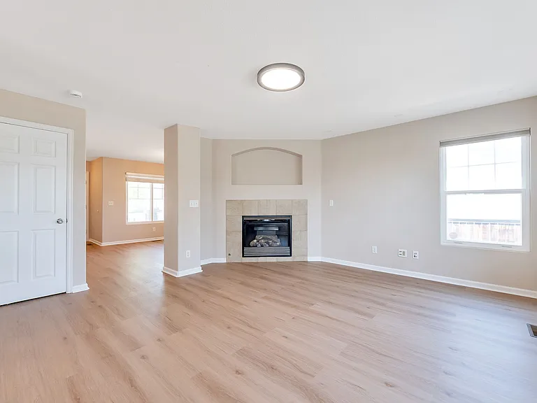 20158 E College Pl — Photo 5