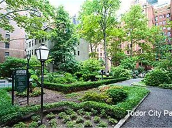 321 East 43rd Street image 1 of 4