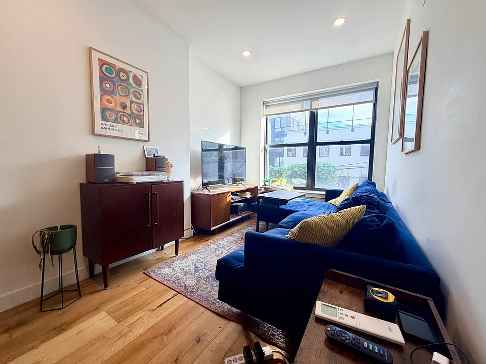 100 Wyckoff St #2L