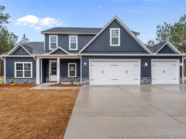 394 Zeppelin Ln, Raeford, NC 28376