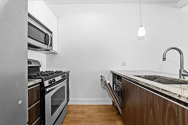1st image of 836 Bergen St #3I4