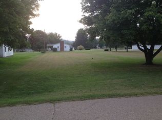 1780 Rubicon Dr, Zanesville, OH 43701