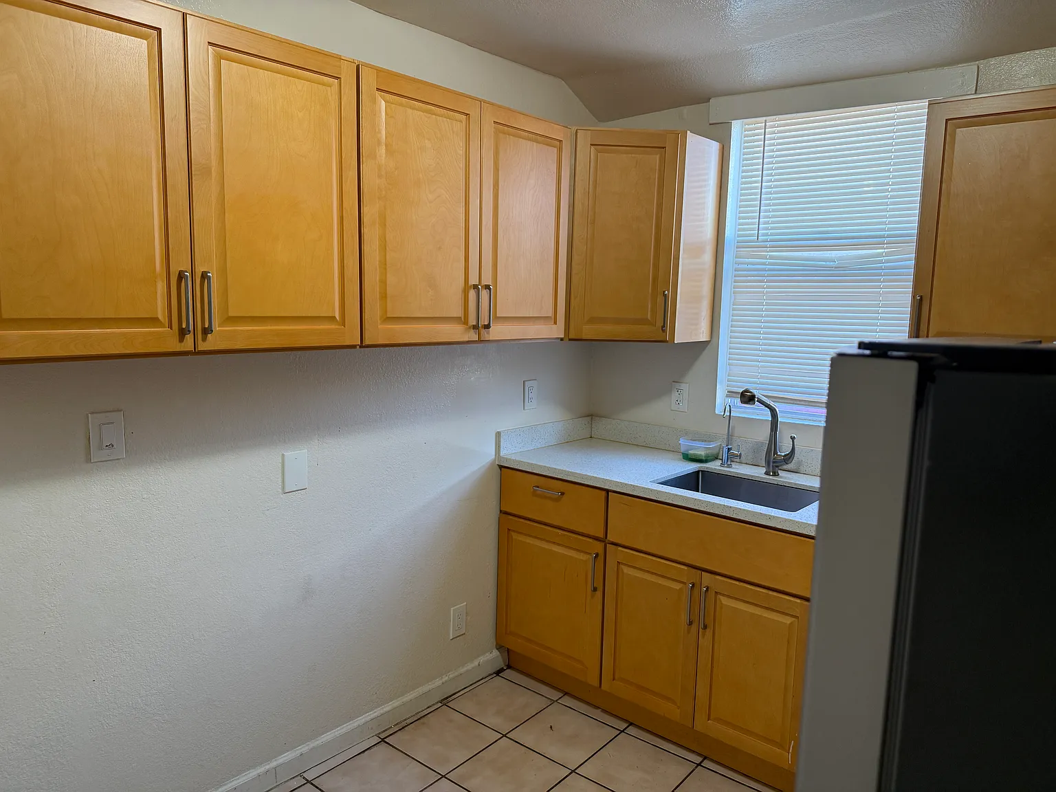 2 bed, $1,825 — Photo 4