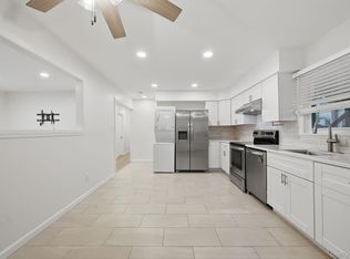 (Undisclosed Address), Lindenhurst, NY 11757