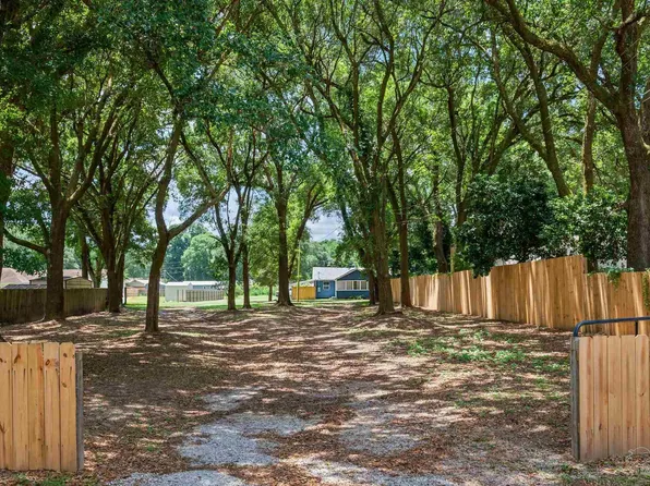 2833 Indiana Ave, Pensacola, FL 32526