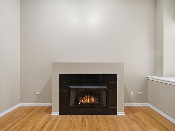 5th image of 208 W Washington St APT 506