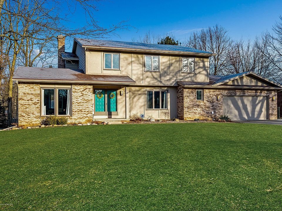 1st image of 3885 Highwood Pl