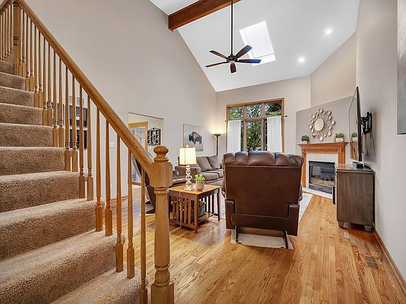 3rd image of 10466 San Luis Ln
