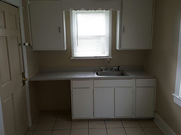 3rd image of 184 Olympic Ave