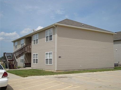 1st image of 609A Westfield Pl
