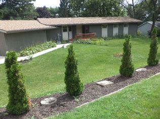 5541 Riverview Dr, Waunakee, WI 53597