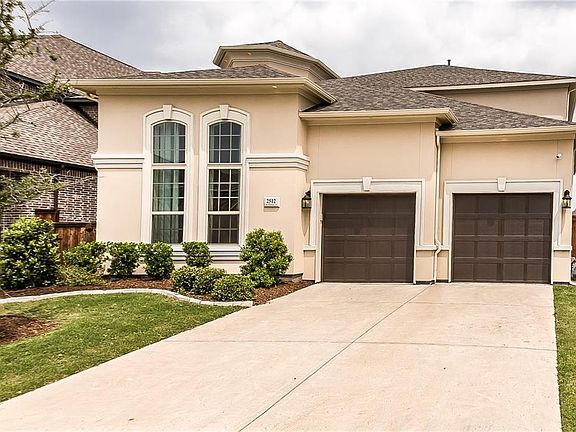 2nd image of 2512 Las Palmas Ln