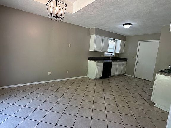 3rd image of 4766 S Alex Ct