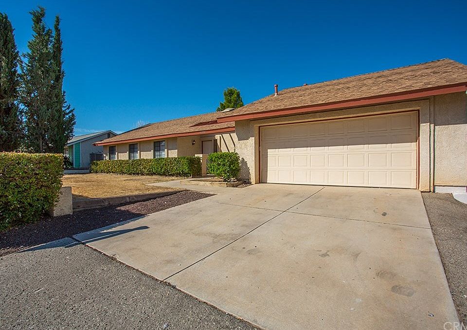 2nd image of 12488 Pacoima Rd