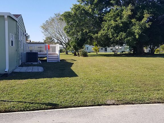 3rd image of 500 Ann Marie Ln