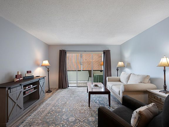 5th image of 715 Lori Drive #212