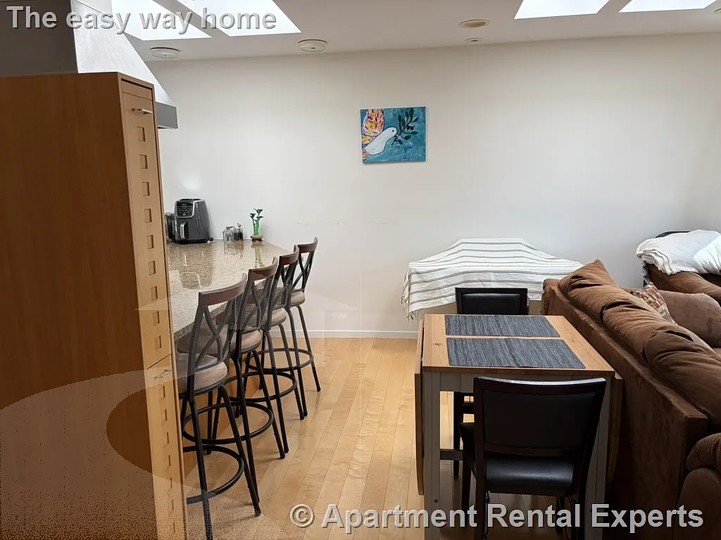 1 bed, 600 sqft, $3,400 — Photo 2