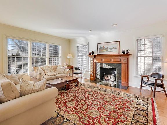 4th image of 442 Malden Ave