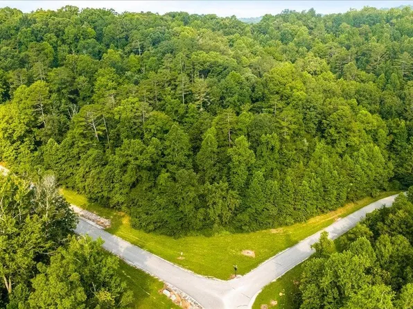 177 Hickory Way, La Follette, TN 37766