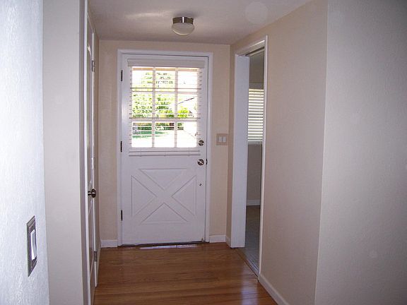 4th image of 2346 Carol Ave
