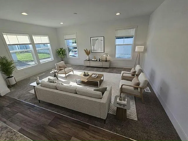 2 bed, 2.0 bath, 1056 sqft, $1,679 — Photo 3