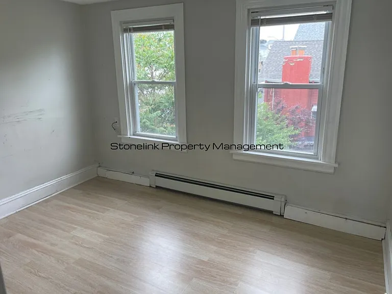 49 Commodore St — Photo 7