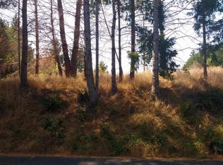 196 Ridge Rd, Whitethorn, CA 95589