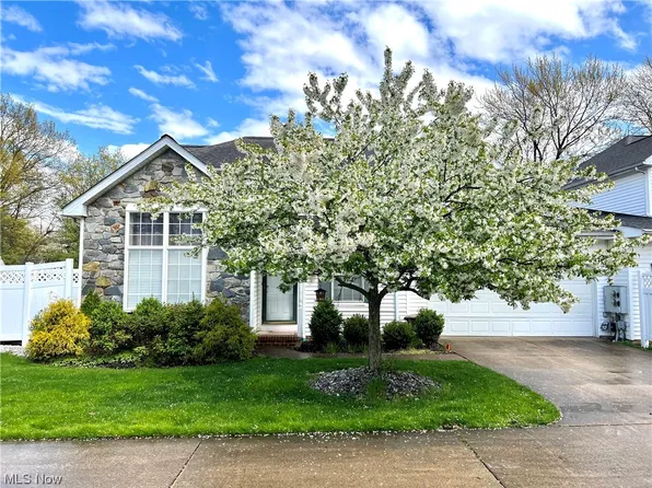 20415 Brookstone Trl, Middleburg Heights, OH 44130