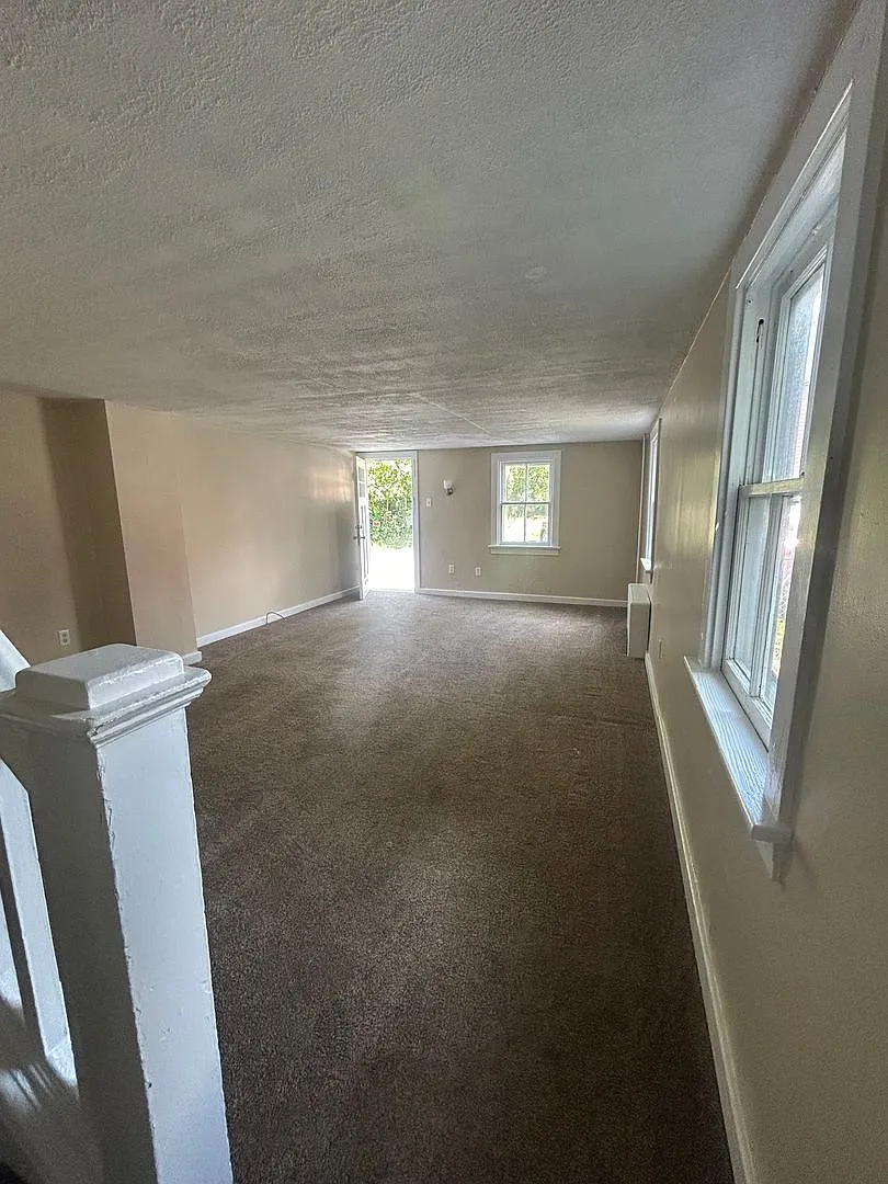 Section 8 considered - Cozy two bedroom in Penbrook — Photo 3