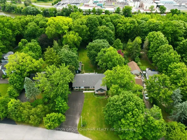 408 Old Riverside Dr, London, ON N6H 4T3