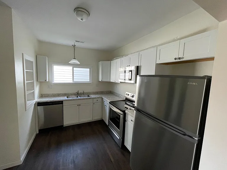 409 Maryland Ave — Photo 4