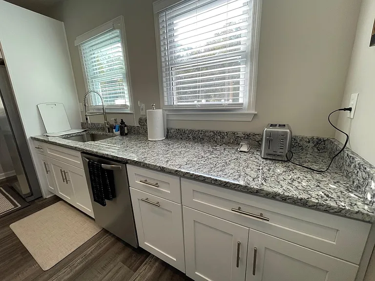 313 N Maple St — Photo 29