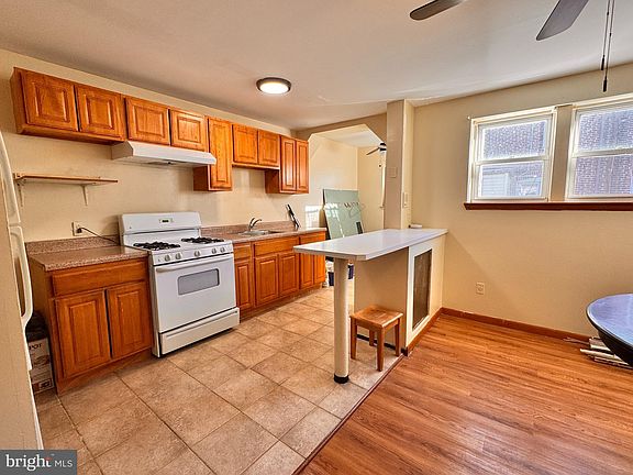 3rd image of 6628 Guyer Ave