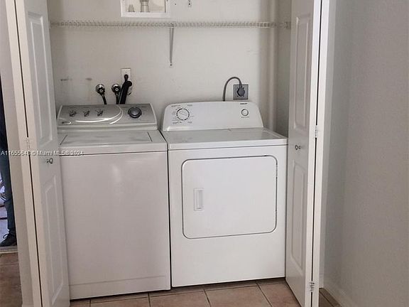 5th image of 2116 Pasa Verde Ln