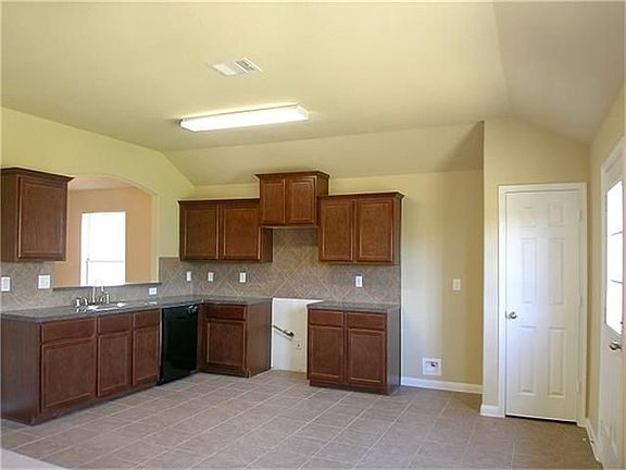 3rd image of 2943 Winslow Forest Ln