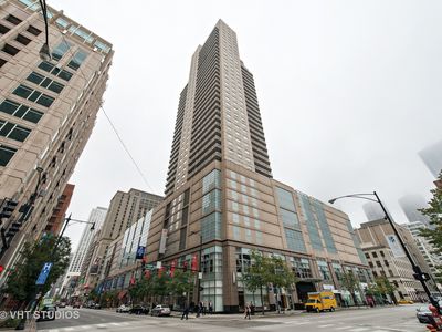 545 N Dearborn St #W1001, Chicago, IL, 60654