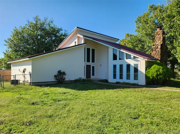 1935 Highland Dr, Miami, OK 74354