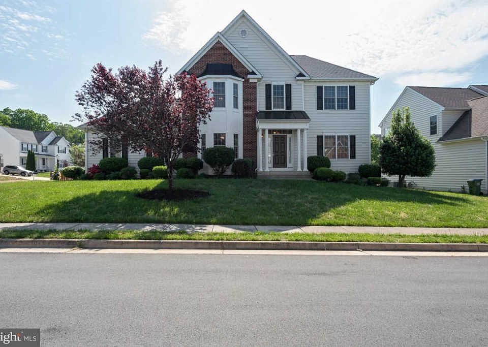 1st image of 3404 McClellan Dr