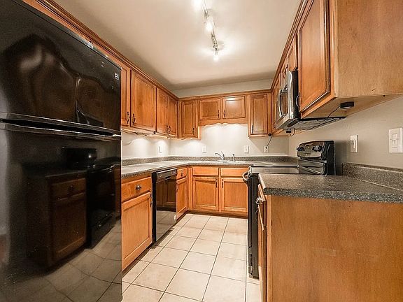 2nd image of 210 S McLean Blvd APT 2