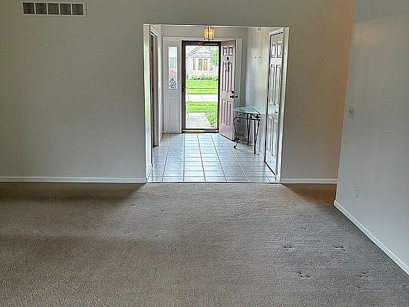 4th image of 49316 Deerfield Park N