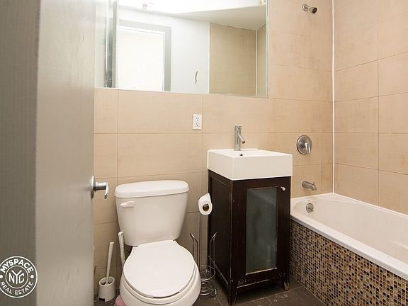 5th image of 654 Park Pl #4MC