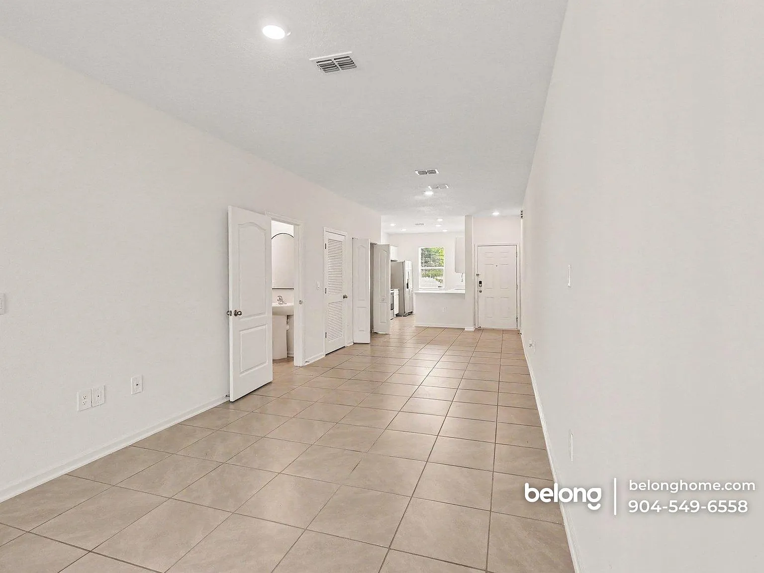 3 bed, 2.5 bath, 1308 sqft, $1,750 — Photo 3