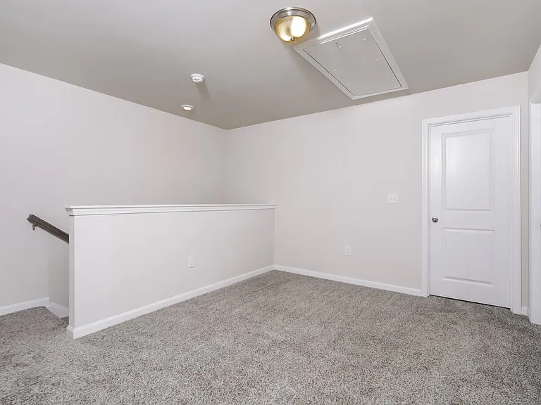 217 Brook Farm Ln — Photo 15