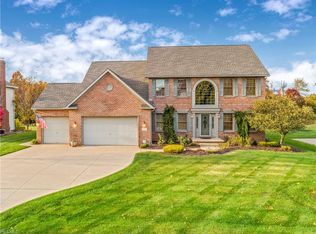 2393 Greenview Dr, Uniontown, OH 44685