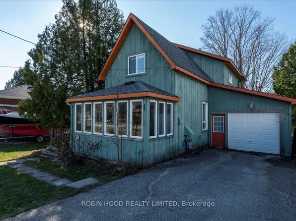 10 Lucy St, Penetanguishene, ON L9M 1K7